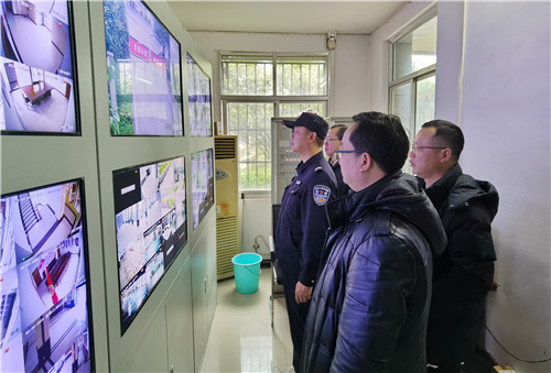 芷江：春节我在岗，守一方平安